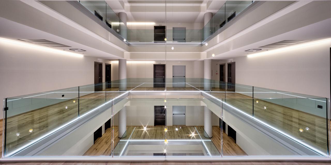 Hotel The Cube ฟีเดนซา ภายนอก รูปภาพ